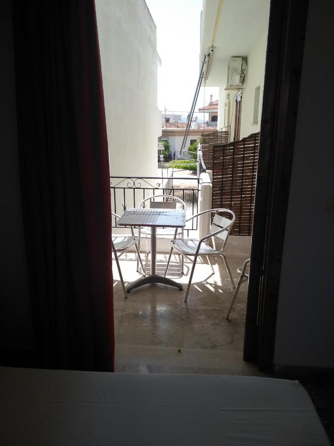 Appartement Πενυ Καντια 1Ος Ν 4 à Kandia Extérieur photo